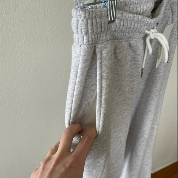 NWT ABERCROMBIE HIGH RISE BARREL SUNDAY SWEATPANTS--WOMEN'S SMALL--GREY - Picture 8 of 11